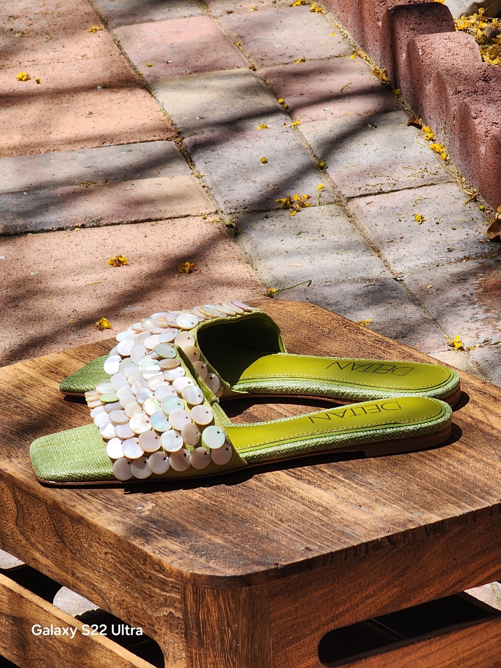 Deltan Women's Flora Linen Pearl Disc Flat Sandals in Sublime Green, Size 6 - Picture 3 of 7